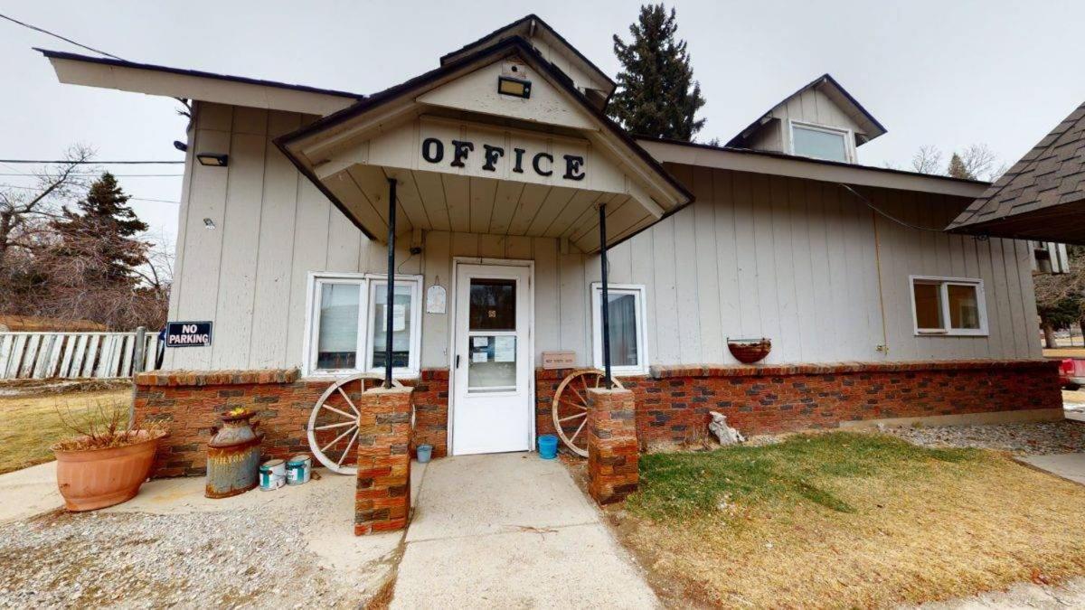 Trail'S End Motel Downtown Lewistown Екстериор снимка